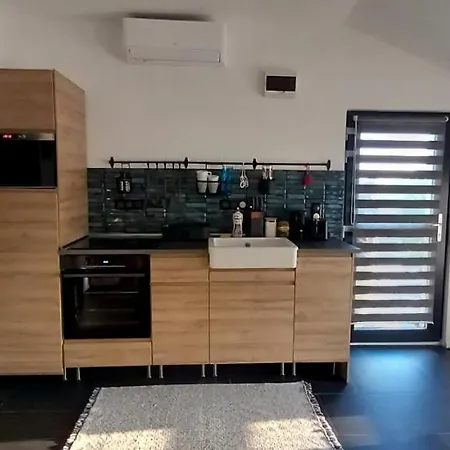 Airportone Appartement *